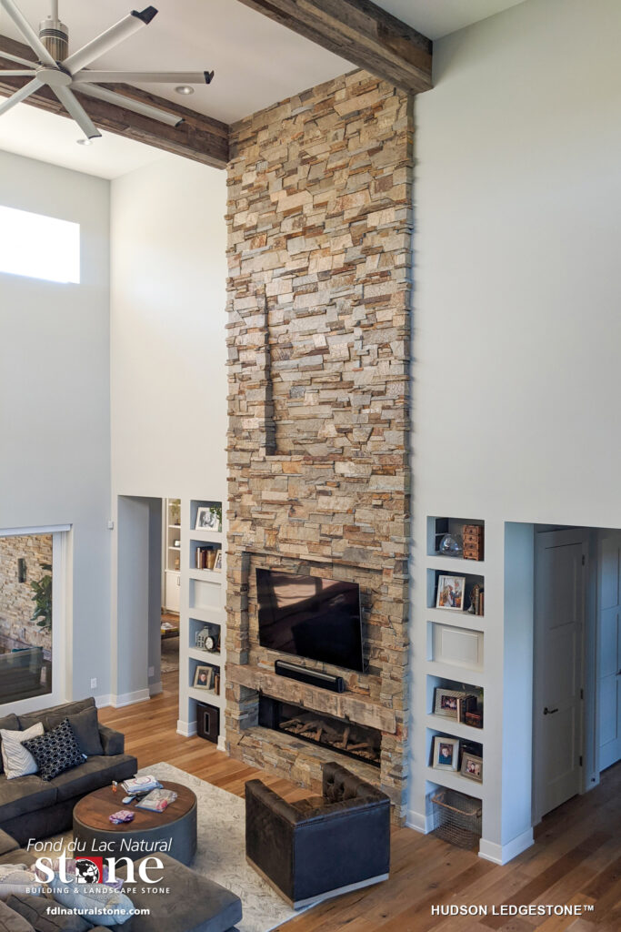 Hudson Ledgestone™ (Floor-to-Ceiling Fireplace) - Fond du Lac Natural Stone